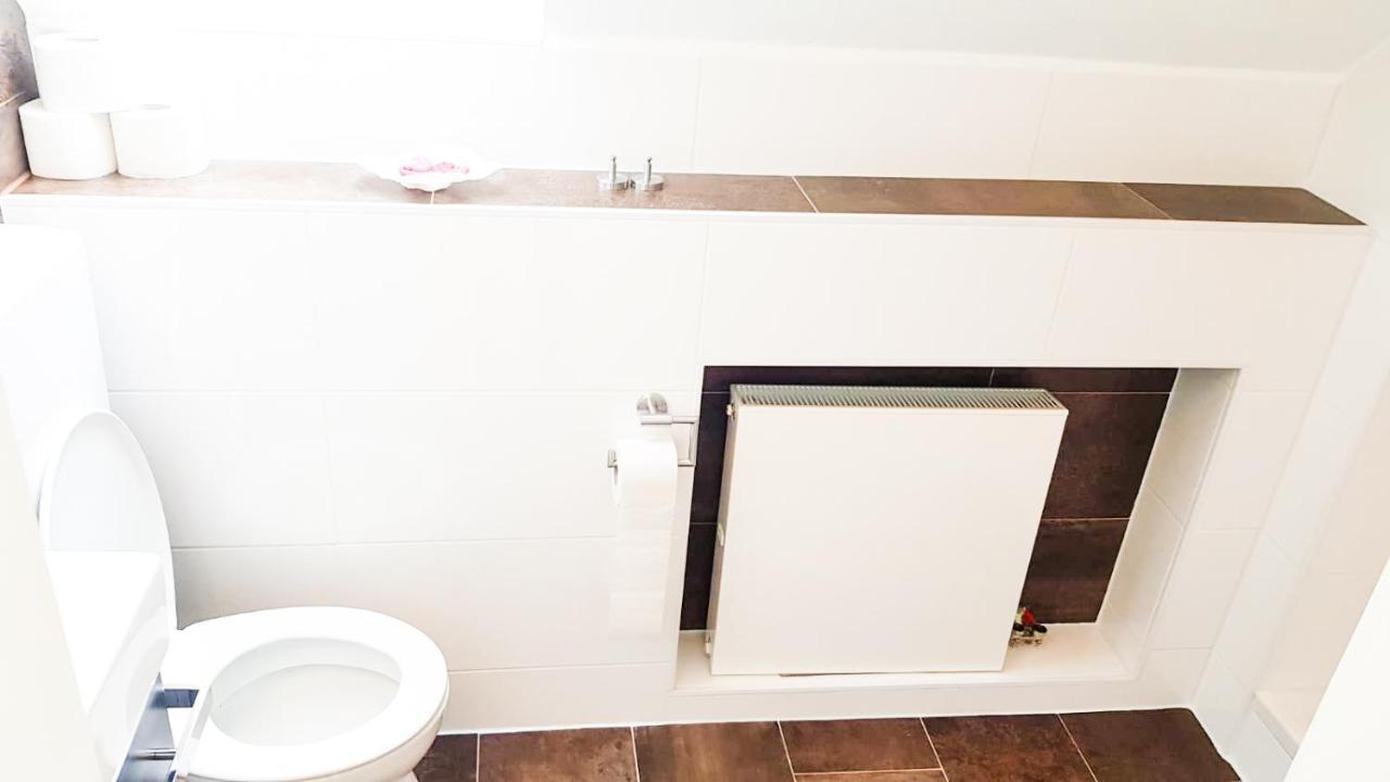 Haus Leipheim Hotel Ngoại thất bức ảnh