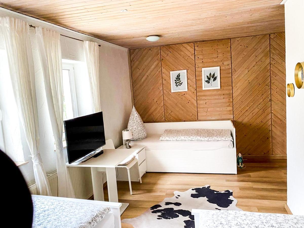 Haus Leipheim Hotel Ngoại thất bức ảnh