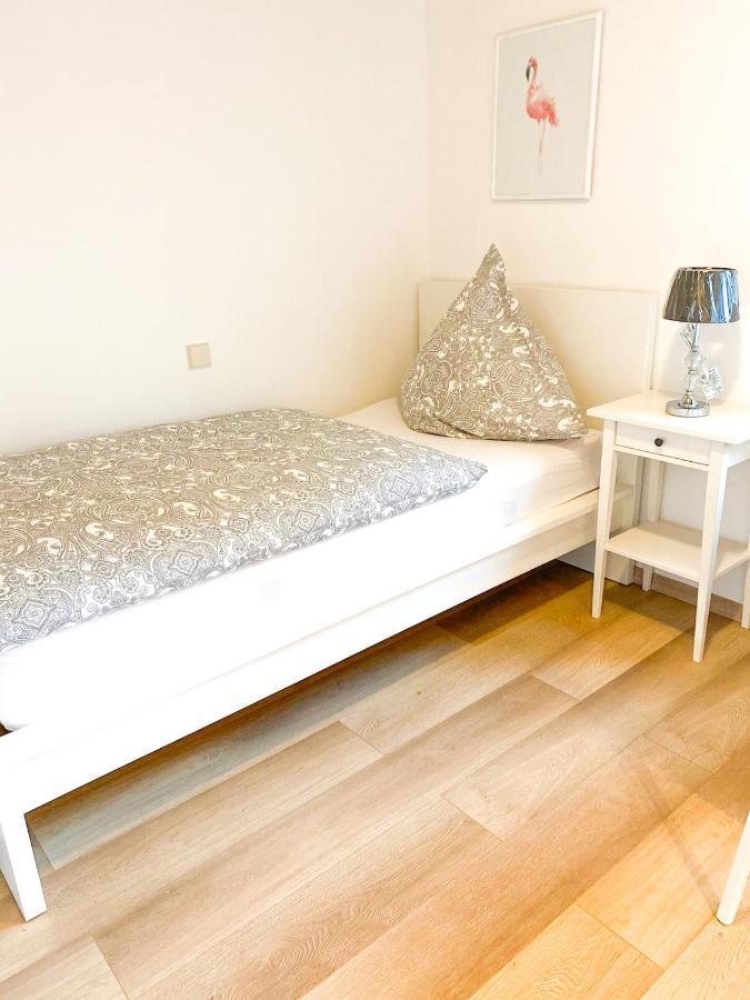 Haus Leipheim Hotel Ngoại thất bức ảnh